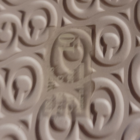 Sticky bumps - Picture 4 of 8